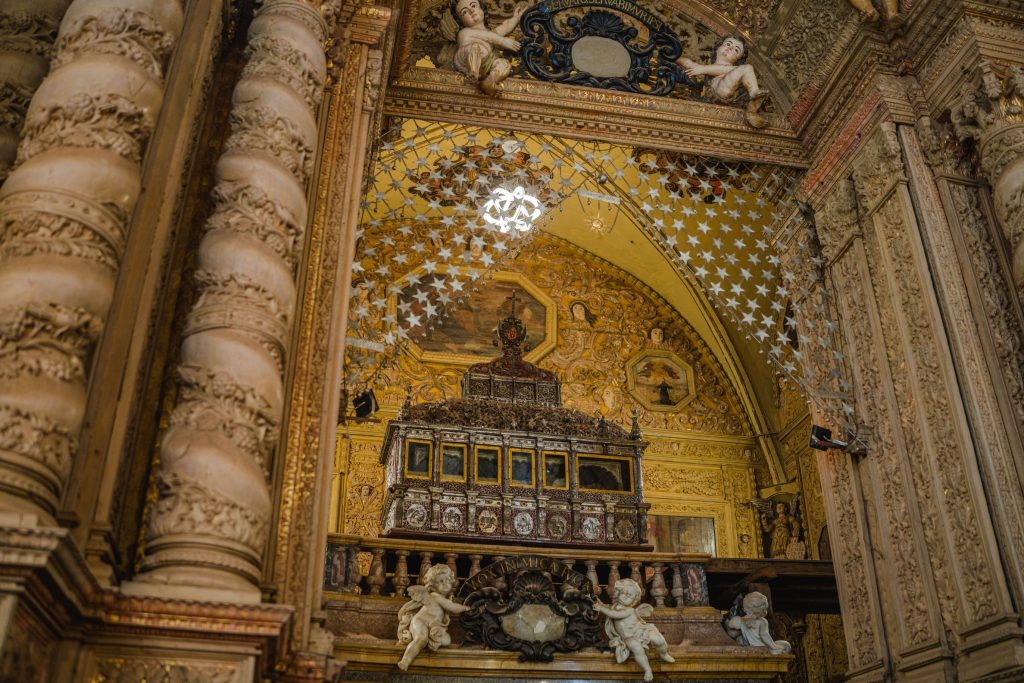 The image shows the interiors of a church in old Goa