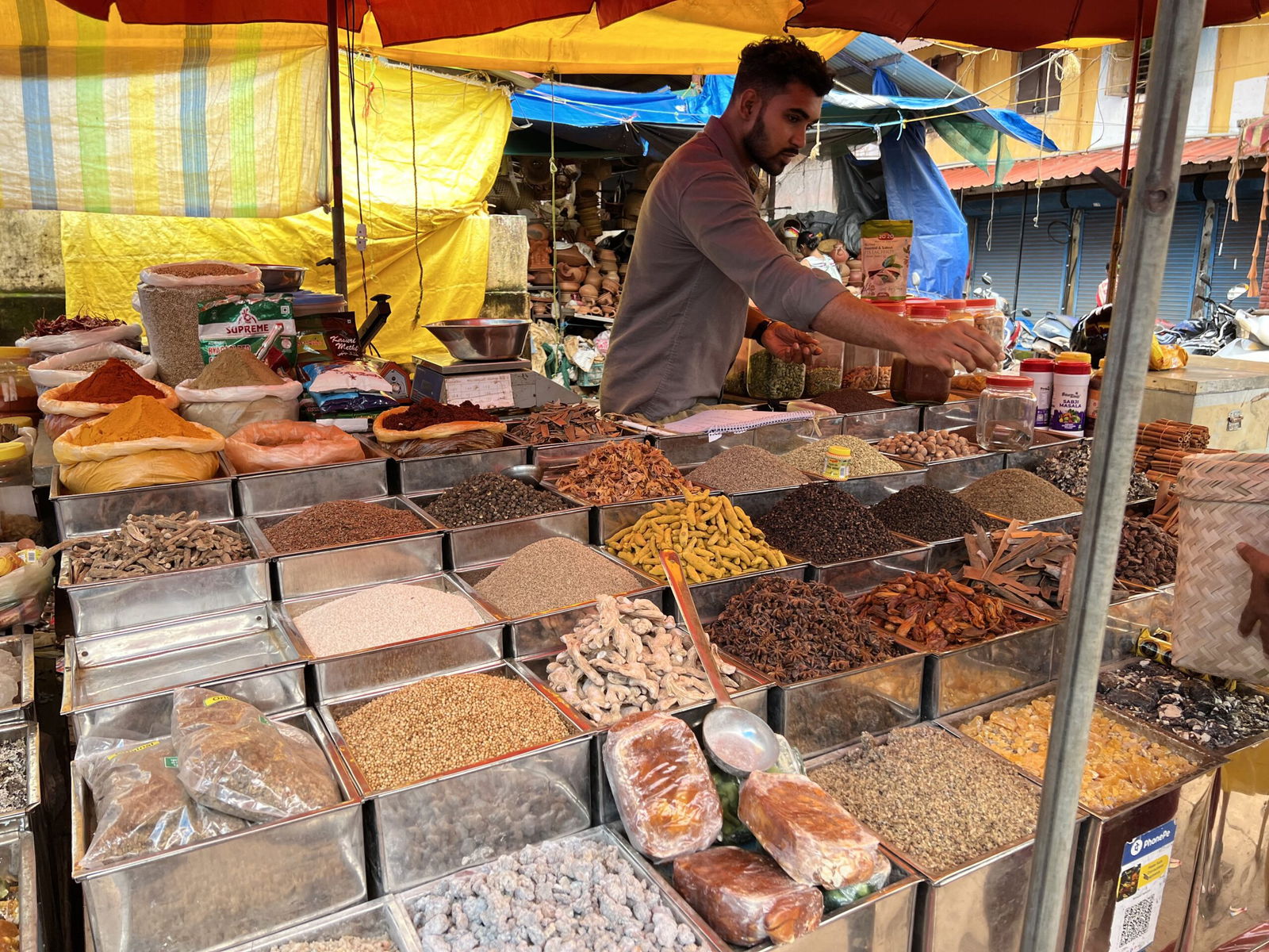 What to Shop at Mapusa Market – A Local’s Guide