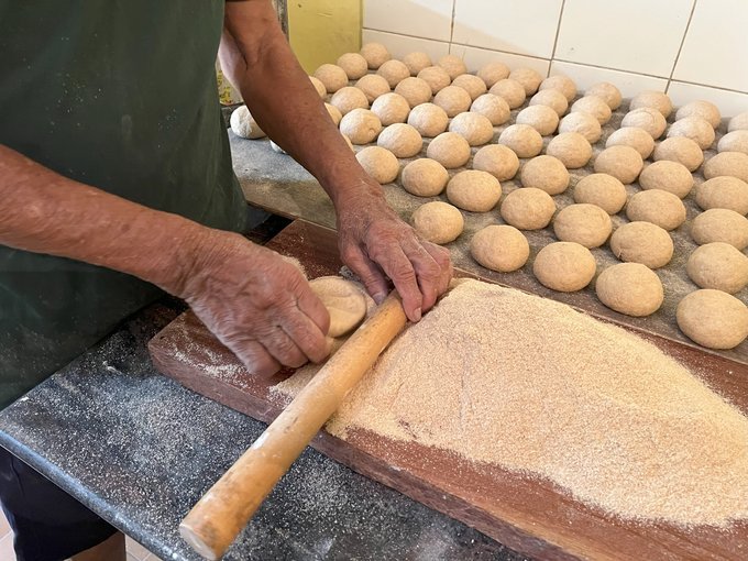 Life of Pao: Bread making Experience - Tour