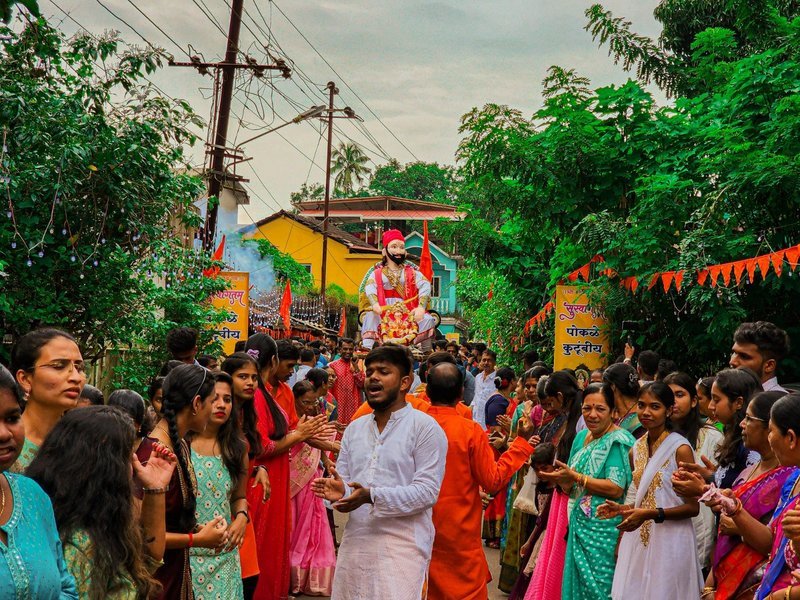 Ganesh Visarjan Journey - Tour